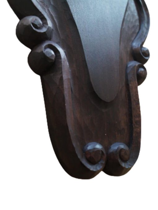 Opsatsplade til buk i mørk barok stil med smukke håndlavede udskæringer