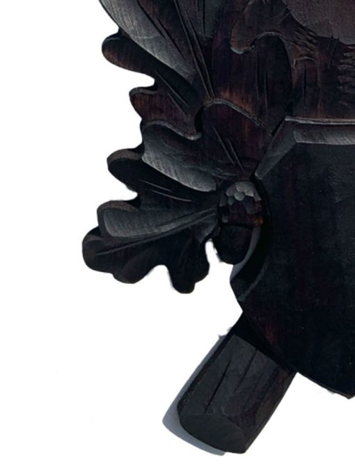 Hjorteplade kronhjort i sort med håndlavet egeløv
